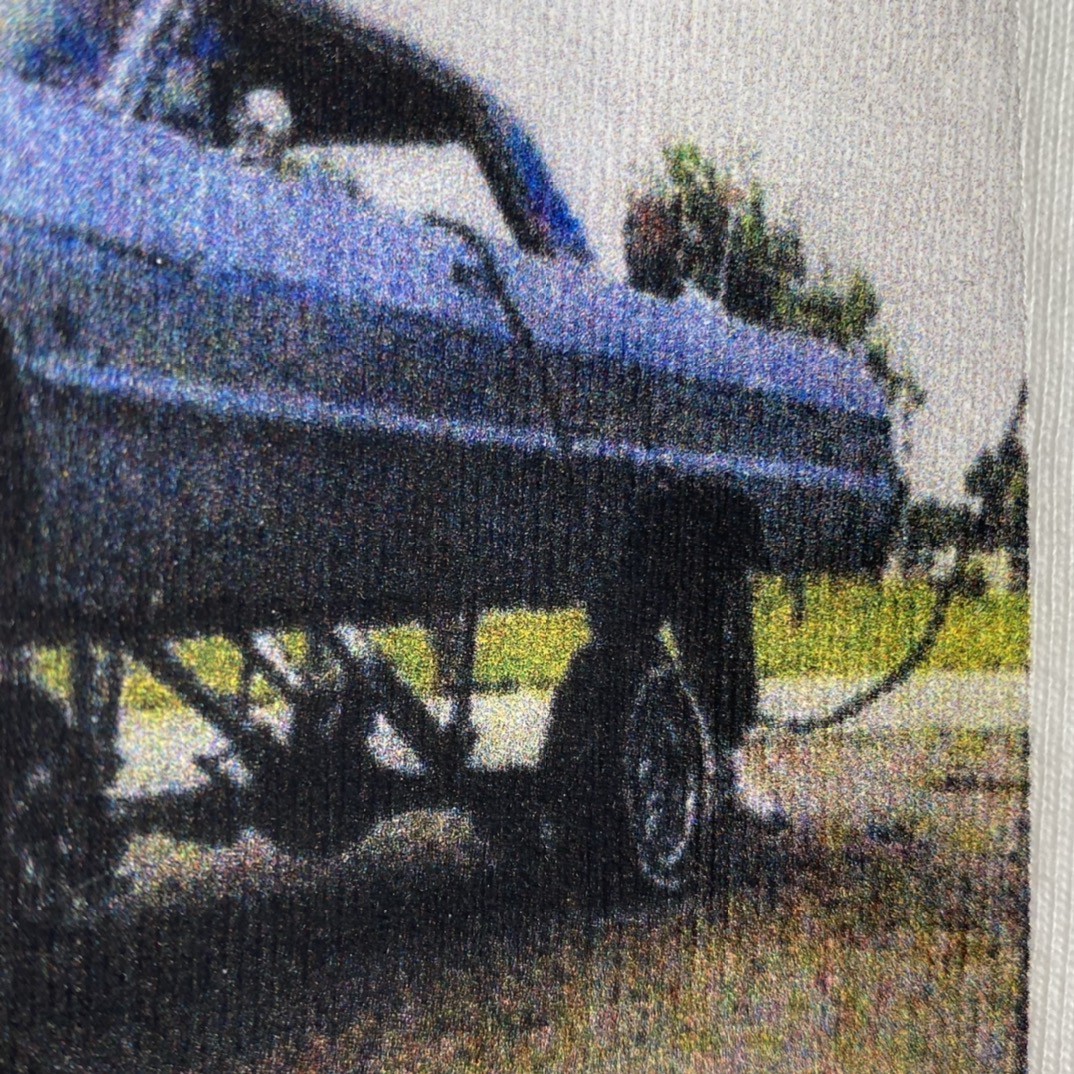 Supreme x DSM 联名款 北京限定 汽车图案印花 白色 短袖 T 恤 男女同款 SUP-FW22-420