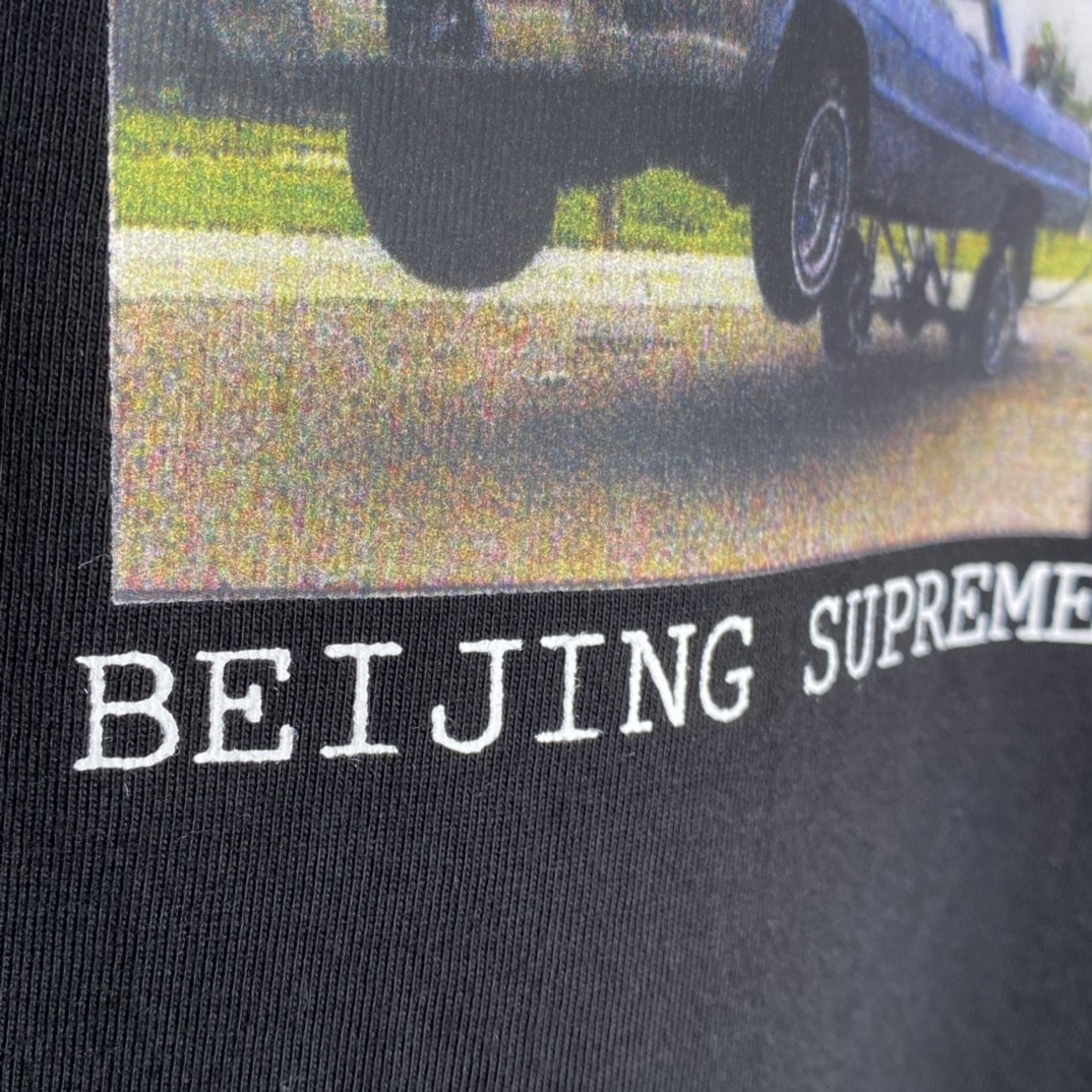 Supreme x DSM 联名款 北京限定 汽车图案印花 黑色 短袖 T 恤 男女同款 SUP-FW22-420