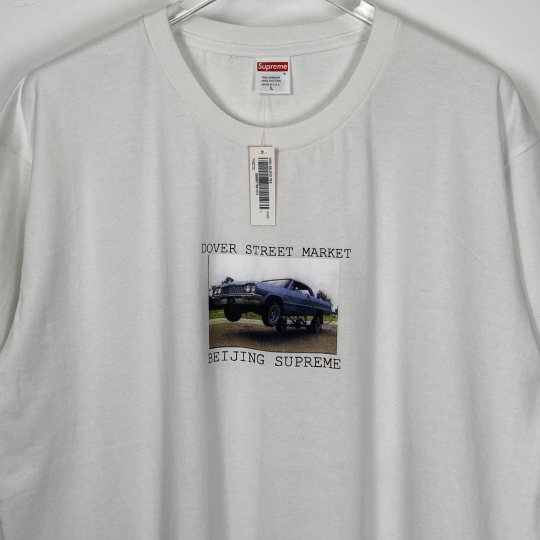 Supreme x DSM 联名款 北京限定 汽车图案印花 白色 短袖 T 恤 男女同款 SUP-FW22-420