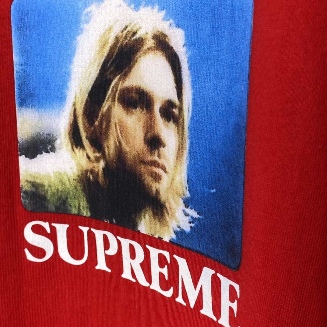 Supreme SS23 Week 1 KURT COBAIN TEE 库尔特柯本印花 短袖 红色 T 恤 男女同款 SUP-SS23-002
