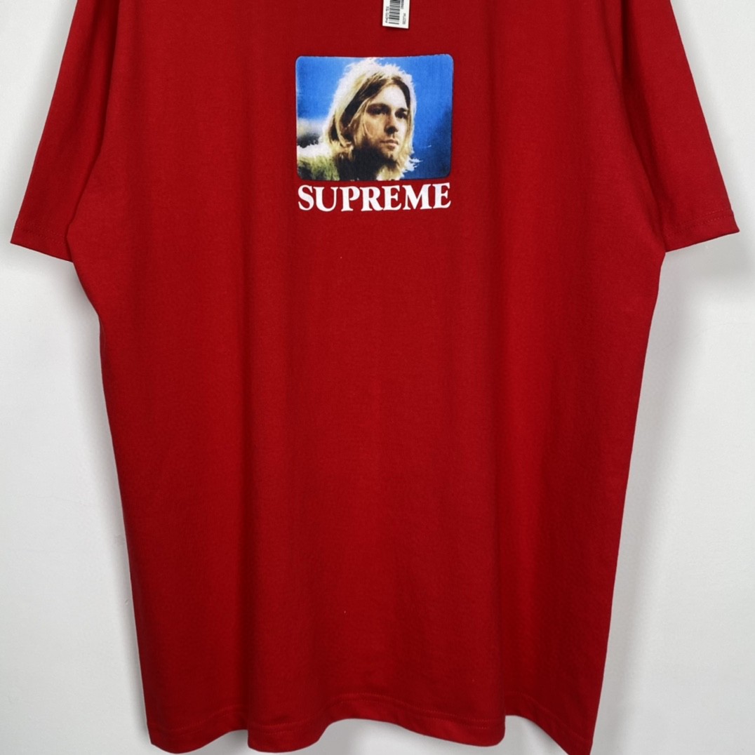 Supreme SS23 Week 1 KURT COBAIN TEE 库尔特柯本印花 短袖 红色 T 恤 男女同款 SUP-SS23-002