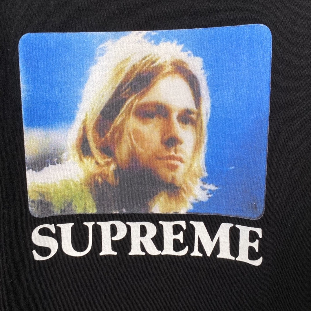 Supreme SS23 Week 1 KURT COBAIN TEE 库尔特柯本印花 短袖 黑色 T 恤 男女同款 SUP-SS23-002