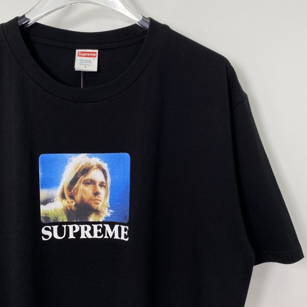 Supreme SS23 Week 1 KURT COBAIN TEE 库尔特柯本印花 短袖 黑色 T 恤 男女同款 SUP-SS23-002