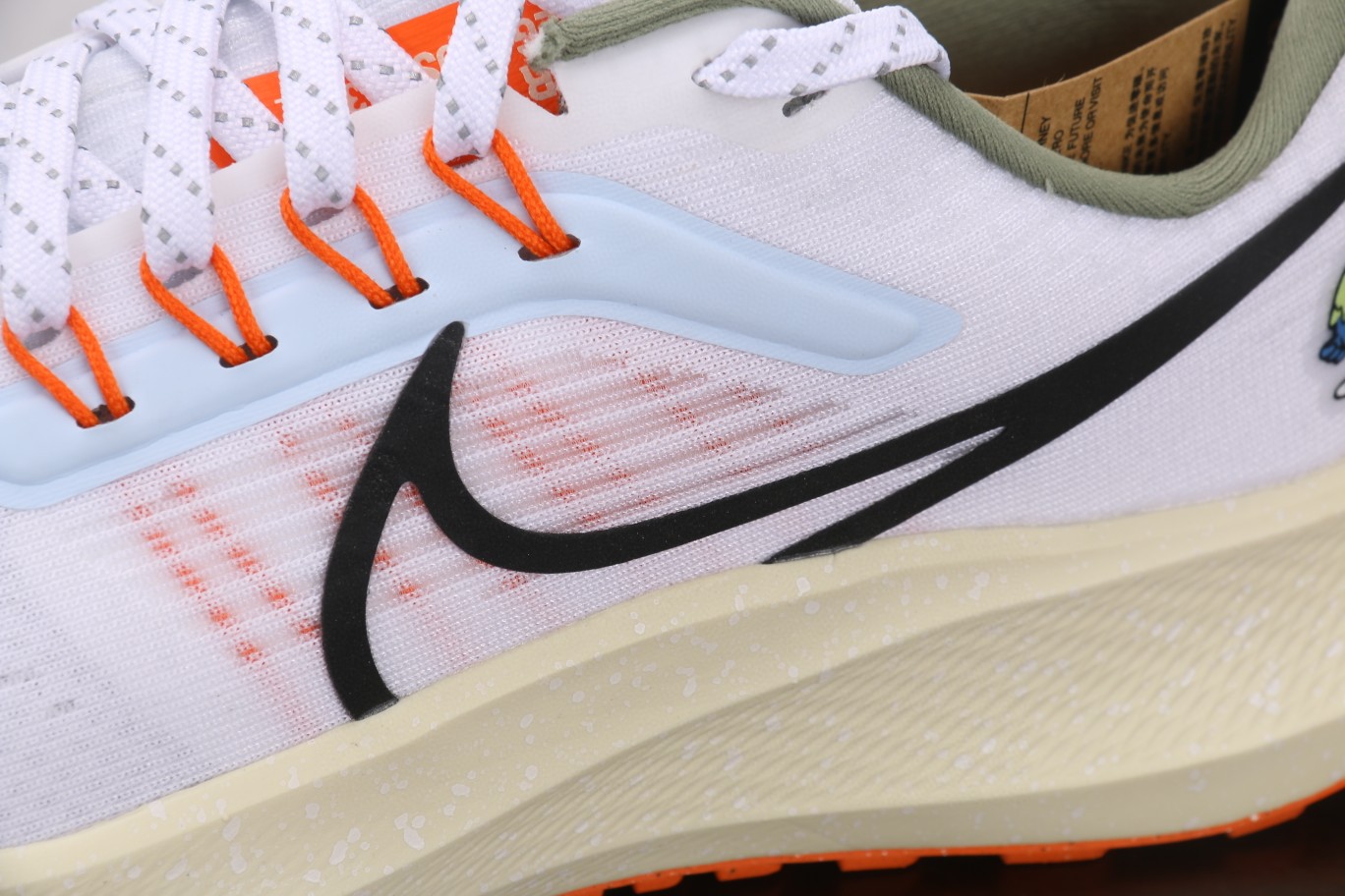 Nike Air Zoom Pegasus 39 登月39 白黑橙 低筒 运动鞋 跑步鞋 休闲鞋 男鞋 DX6050-101