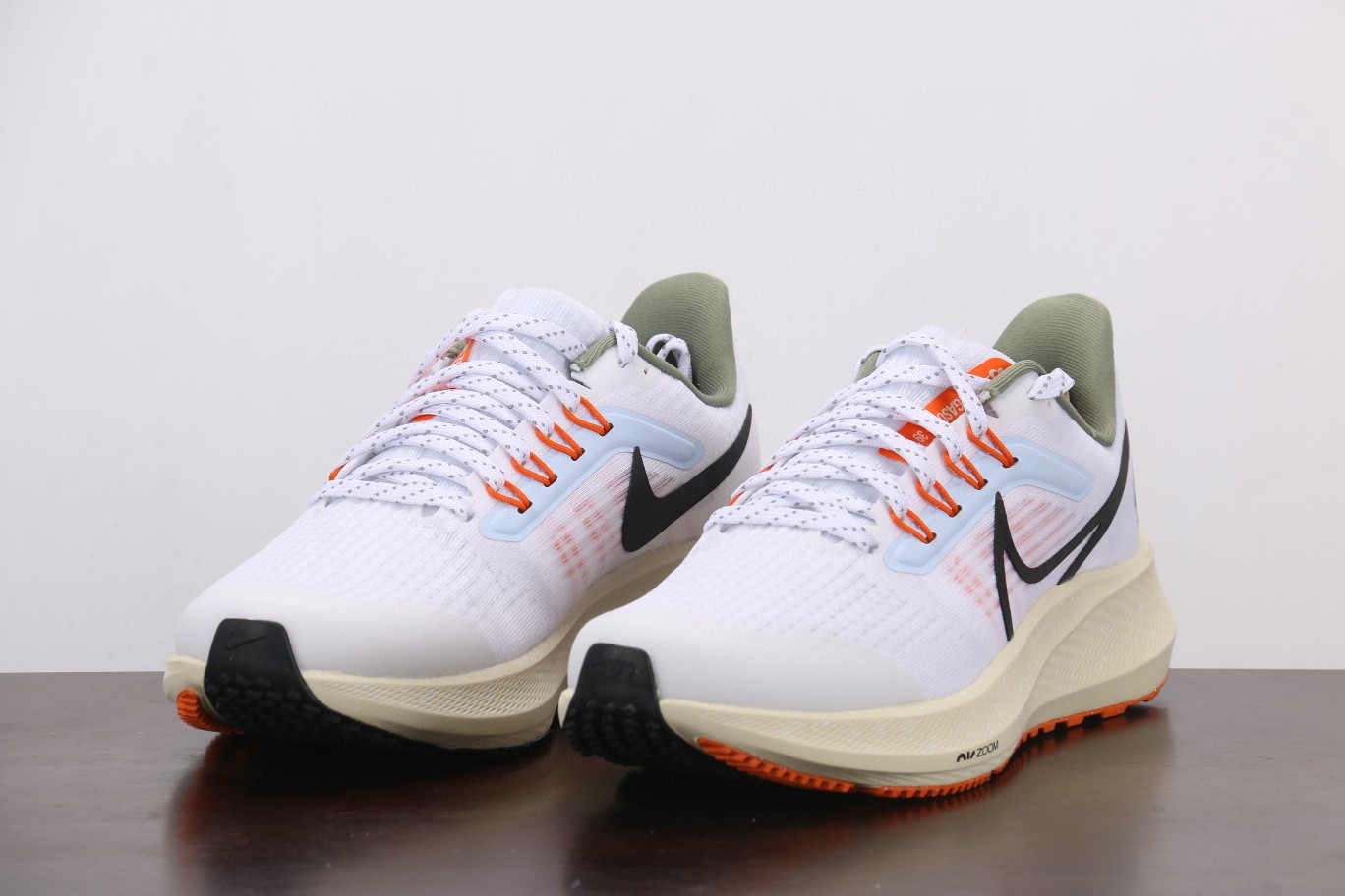Nike Air Zoom Pegasus 39 登月39 白黑橙 低筒 运动鞋 跑步鞋 休闲鞋 男鞋 DX6050-101