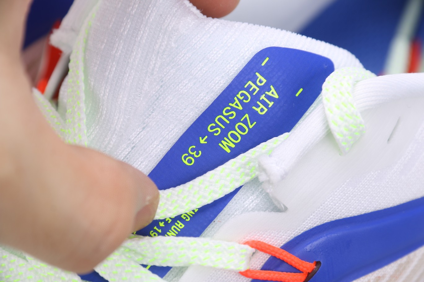 Nike Air Zoom Pegasus 39 登月39 白色 低筒 运动鞋 跑步鞋 休闲鞋 男鞋 DX3354-100