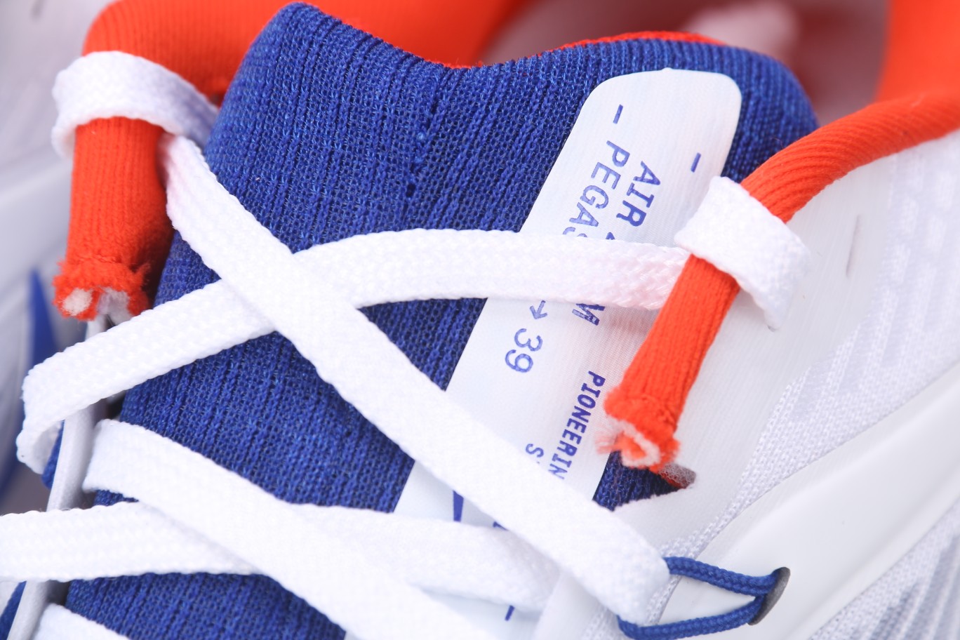 Nike Air Zoom Pegasus 39 登月39 白红蓝 低筒 运动鞋 跑步鞋 休闲鞋 男鞋 