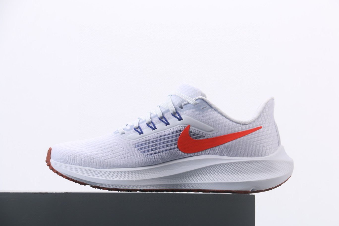 Nike Air Zoom Pegasus 39 登月39 白红 低筒 运动鞋 跑步鞋 休闲鞋 男鞋