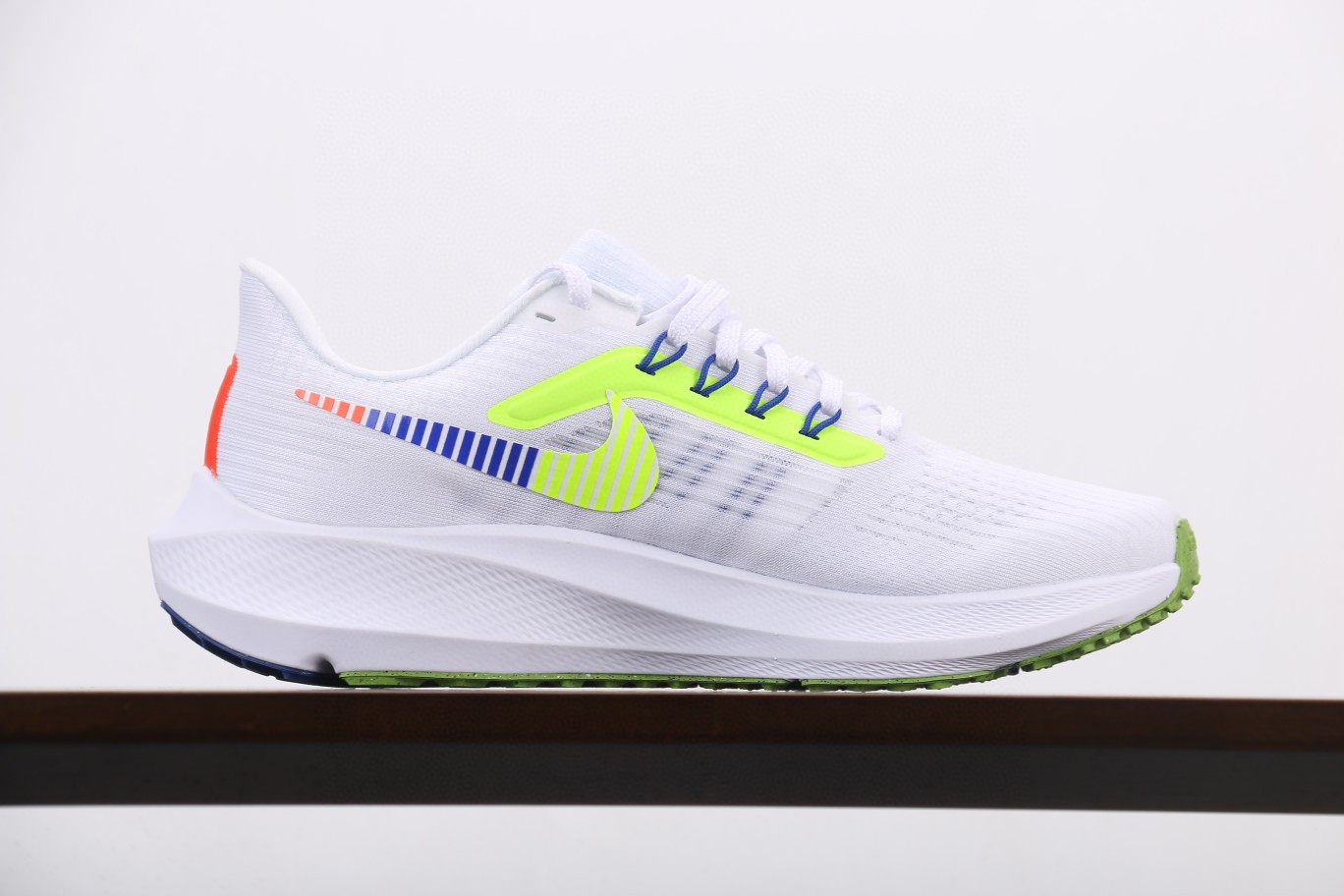 Nike Air Zoom Pegasus 39 登月39 白黄蓝 低筒 运动鞋 跑步鞋 休闲鞋 男鞋 DM4015-100