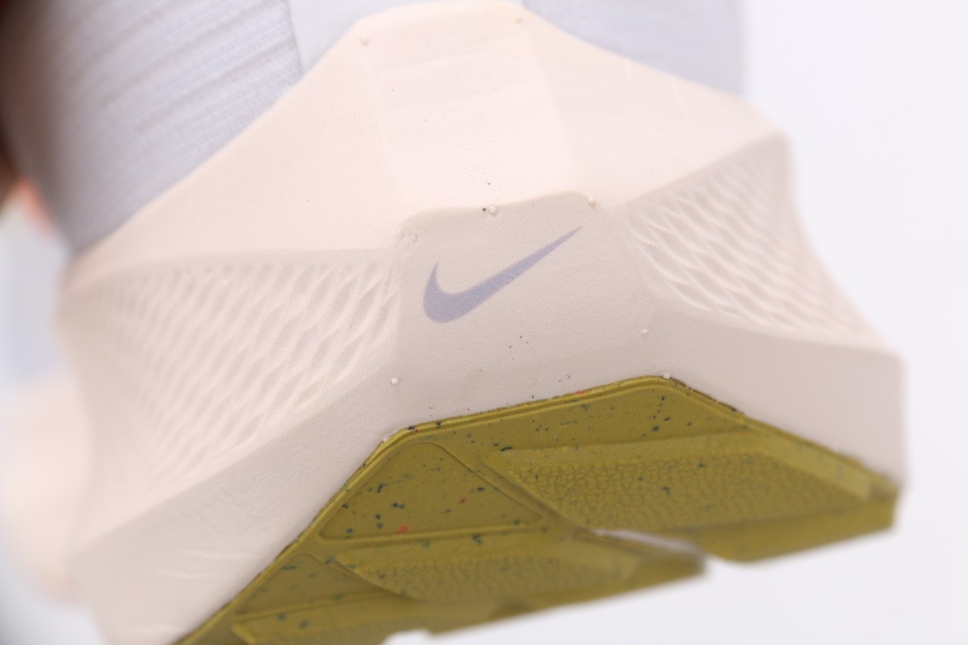 Nike Air Zoom Pegasus 39 登月39 白浅粉 低筒 运动鞋 跑步鞋 休闲鞋 男鞋 女鞋 DH4072-501