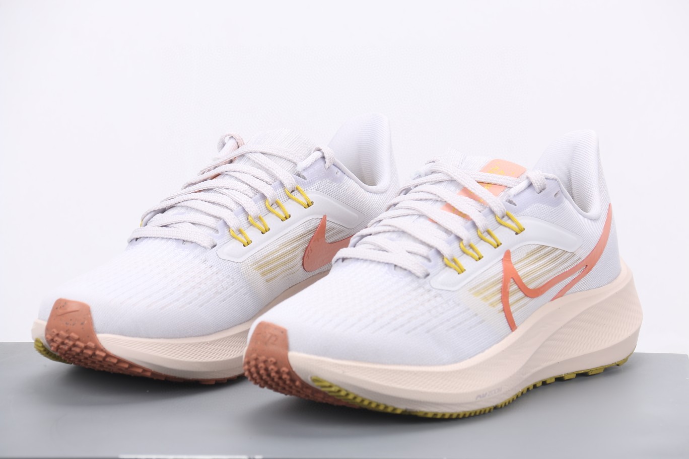Nike Air Zoom Pegasus 39 登月39 白浅粉 低筒 运动鞋 跑步鞋 休闲鞋 男鞋 女鞋 DH4072-501