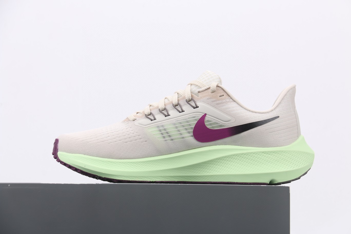 Nike Air Zoom Pegasus 39 登月39 白绿 低筒 运动鞋 跑步鞋 休闲鞋 男鞋 DH4071-101