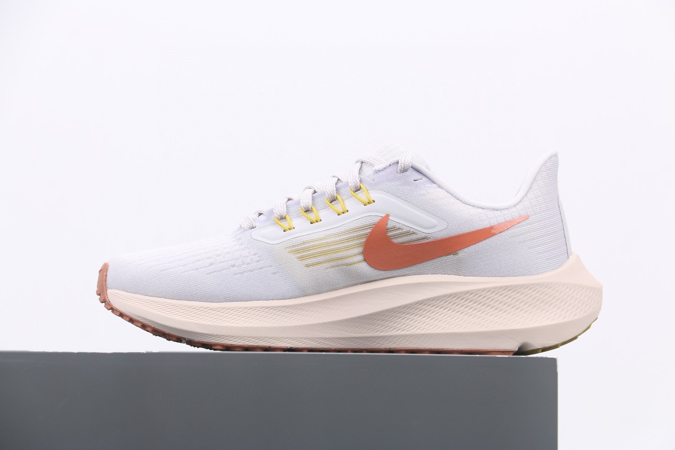 Nike Air Zoom Pegasus 39 登月39 白浅粉 低筒 运动鞋 跑步鞋 休闲鞋 男鞋 女鞋 DH4072-501