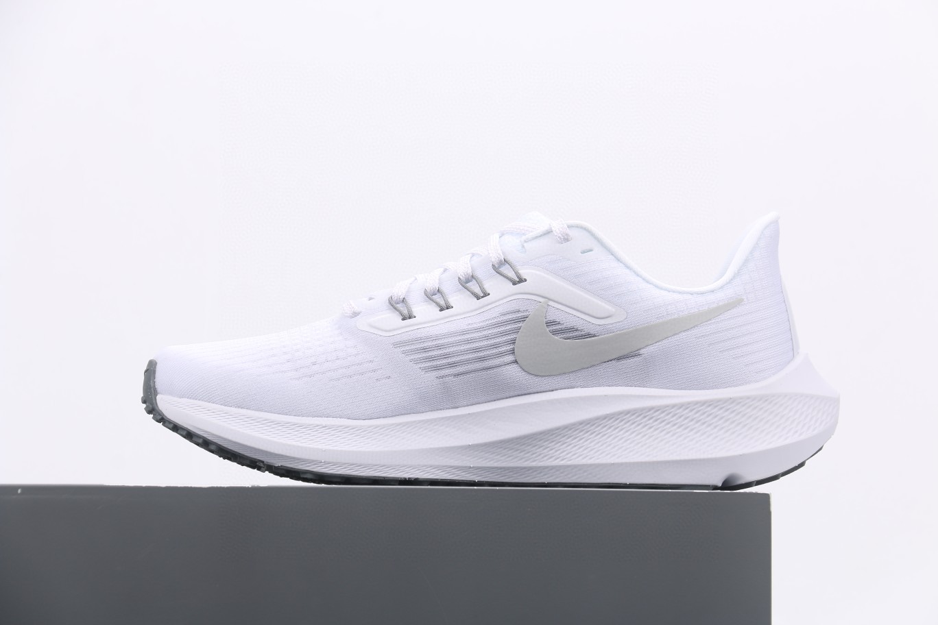 Nike Air Zoom Pegasus 39 登月39 白灰 低筒 运动鞋 跑步鞋 休闲鞋 男鞋 女鞋 DH4071-100