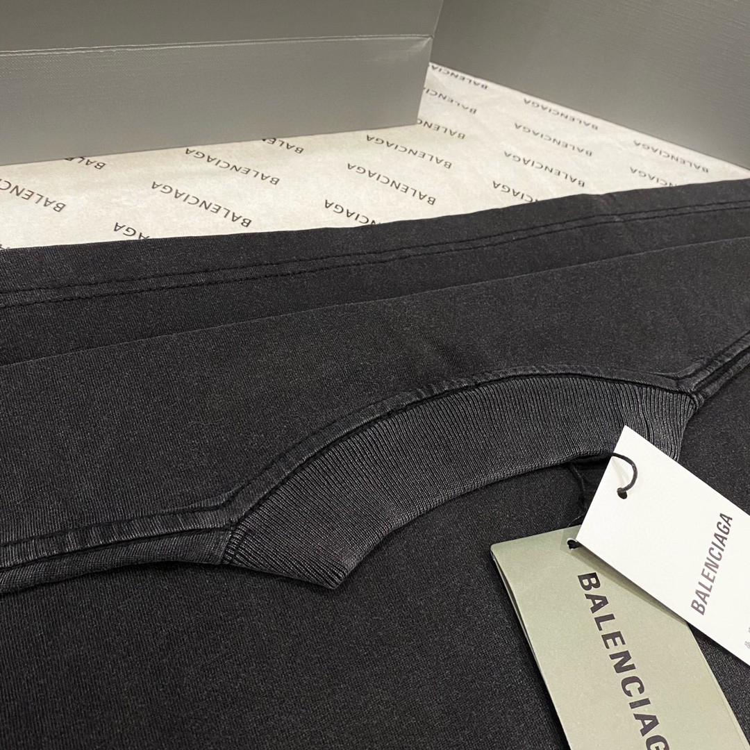 BALENCIAGA 施华洛世奇 水钻 后背字母LOGO 水洗雪花 做旧 黑色 T 恤 圆领 夏季 男女同款 