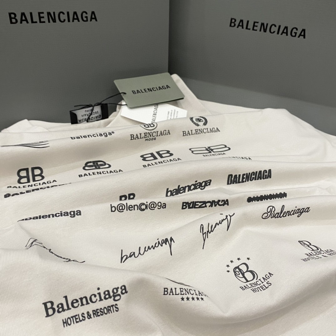 Balenciaga SS23字母 Logo 印花 米白色 T 恤 圆领 夏季 男女同款 712398TNVQ79784