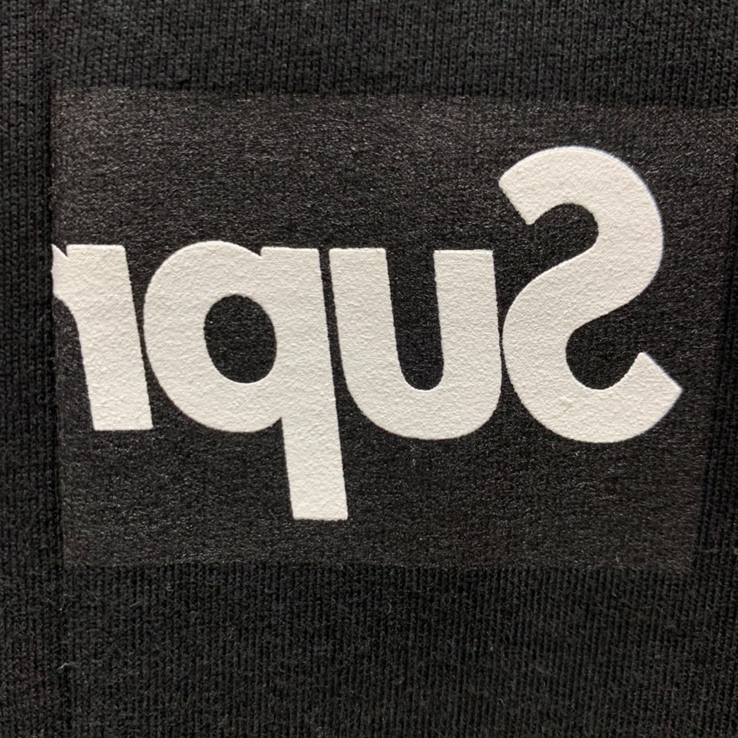 Supreme FW18 Comme des Garcons HIRT Split Box Logo Tee 联名款错位拼接 Logo 黑色 圆领 短袖 T 恤 夏款  男女同款 SUP-FW18-401