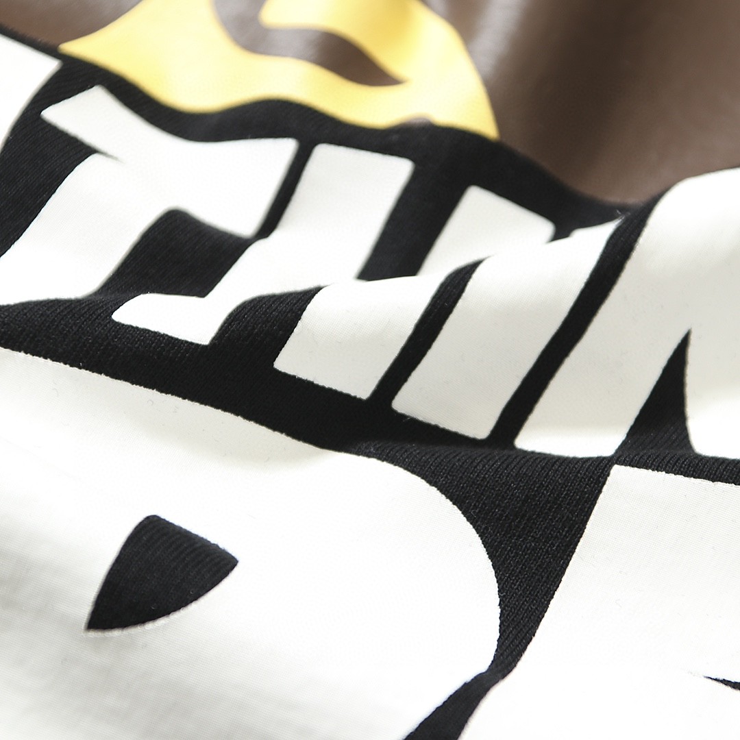 A BATHING APE BAPE 猿人头 字母logo印花 黑色 白色 圆领 T恤 短袖 夏款 男女同款 