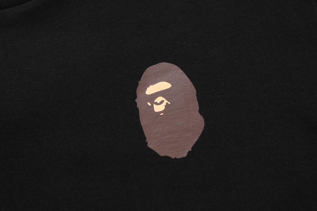 A BATHING APE BAPE 小猿人头 后背徽章 黑色 白色 圆领 T恤 短袖 夏款 男女同款 