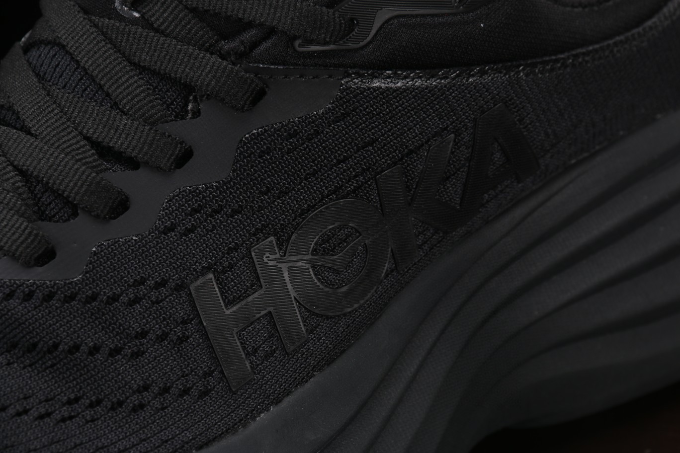 HOKA ONE ONE Bondi 8 邦代8 黑色 低筒 户外鞋 运动鞋 跑步鞋 跑鞋 男鞋 1127952-BBLC