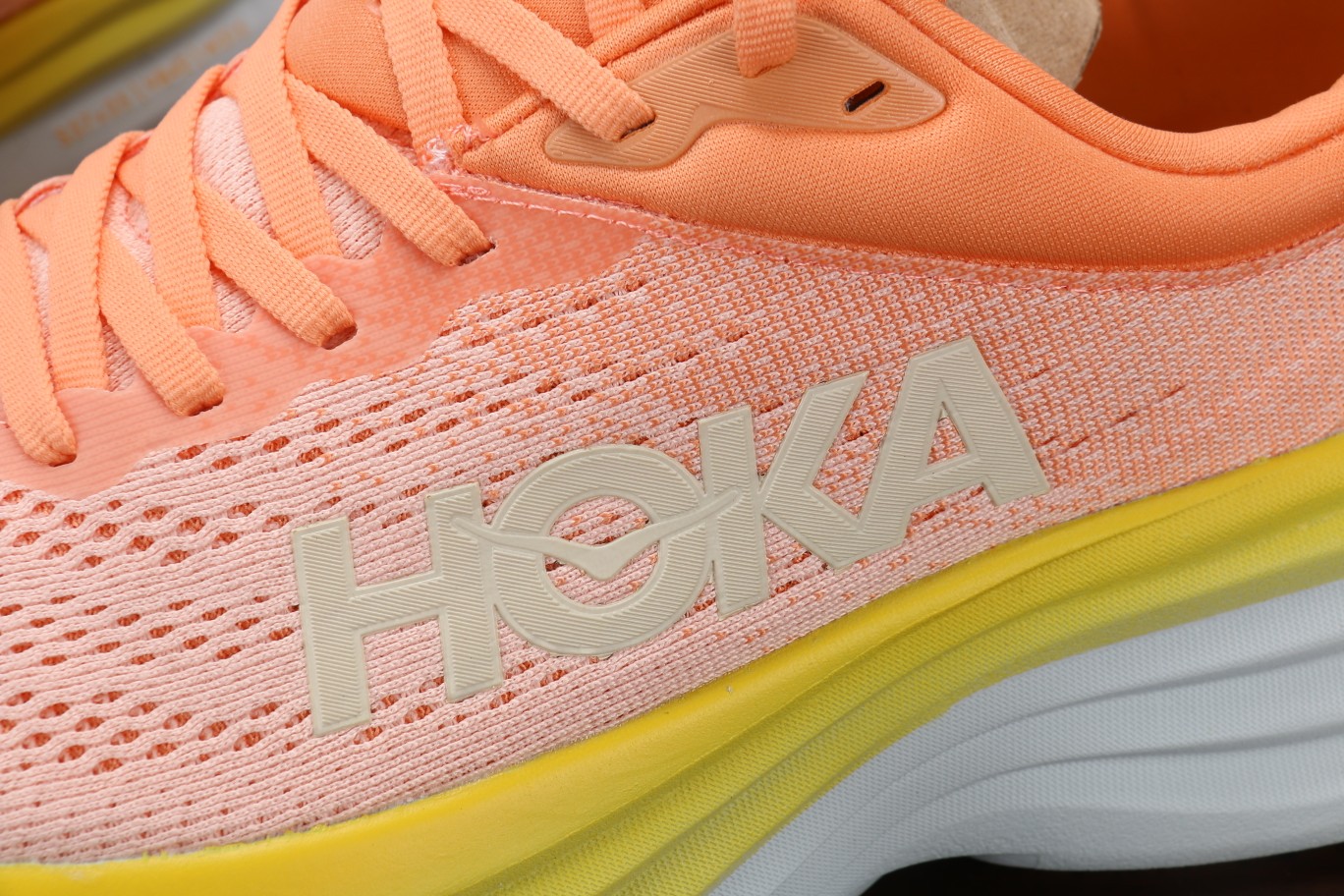 HOKA ONE ONE Bondi 8 邦代8 橙黄色 低筒 运动鞋 跑步鞋 跑鞋 男鞋 1127952-SCPP