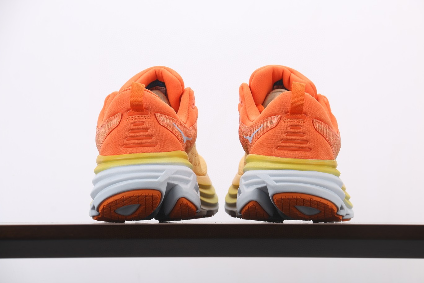 HOKA ONE ONE Bondi 8 邦代8 橙色 低筒 户外鞋 运动鞋 跑步鞋 跑鞋 男鞋 1123202-PBAY