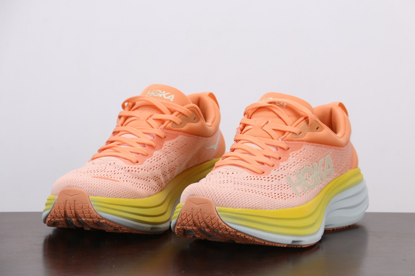 HOKA ONE ONE Bondi 8 邦代8 橙黄色 低筒 运动鞋 跑步鞋 跑鞋 男鞋 1127952-SCPP
