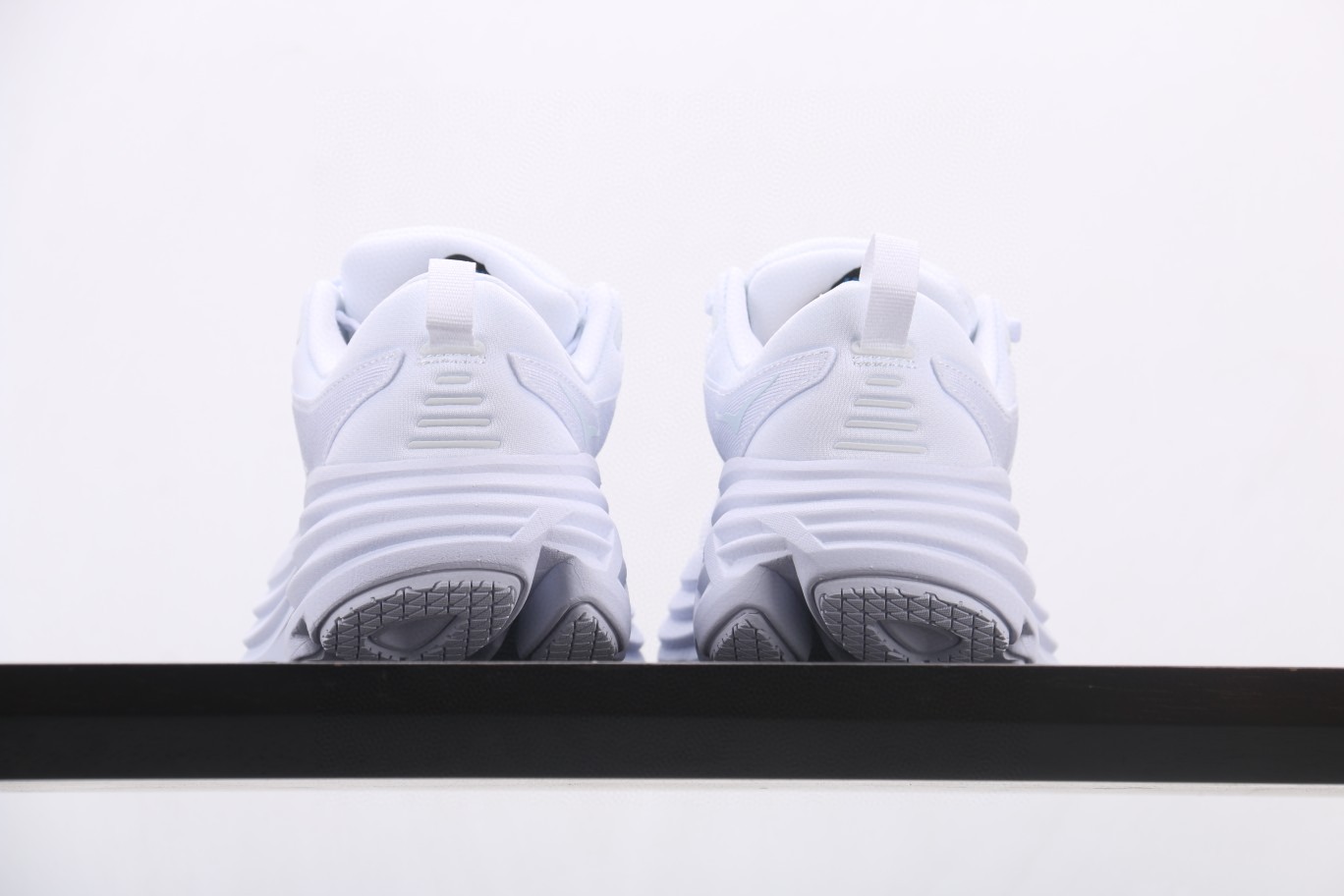 HOKA ONE ONE Bondi 8 邦代8 白色 低筒 户外鞋 运动鞋 跑步鞋 跑鞋 男鞋 1127952-WWH