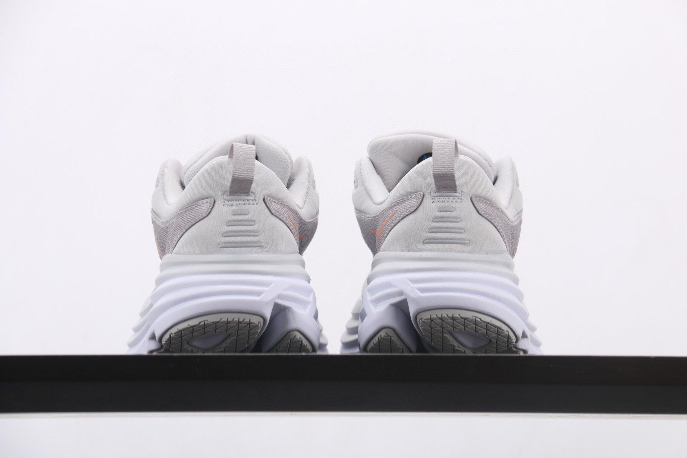 HOKA ONE ONE Bondi 8 邦代8 灰色 低筒 户外鞋 运动鞋 跑步鞋 跑鞋 男鞋 1127952-HMLR