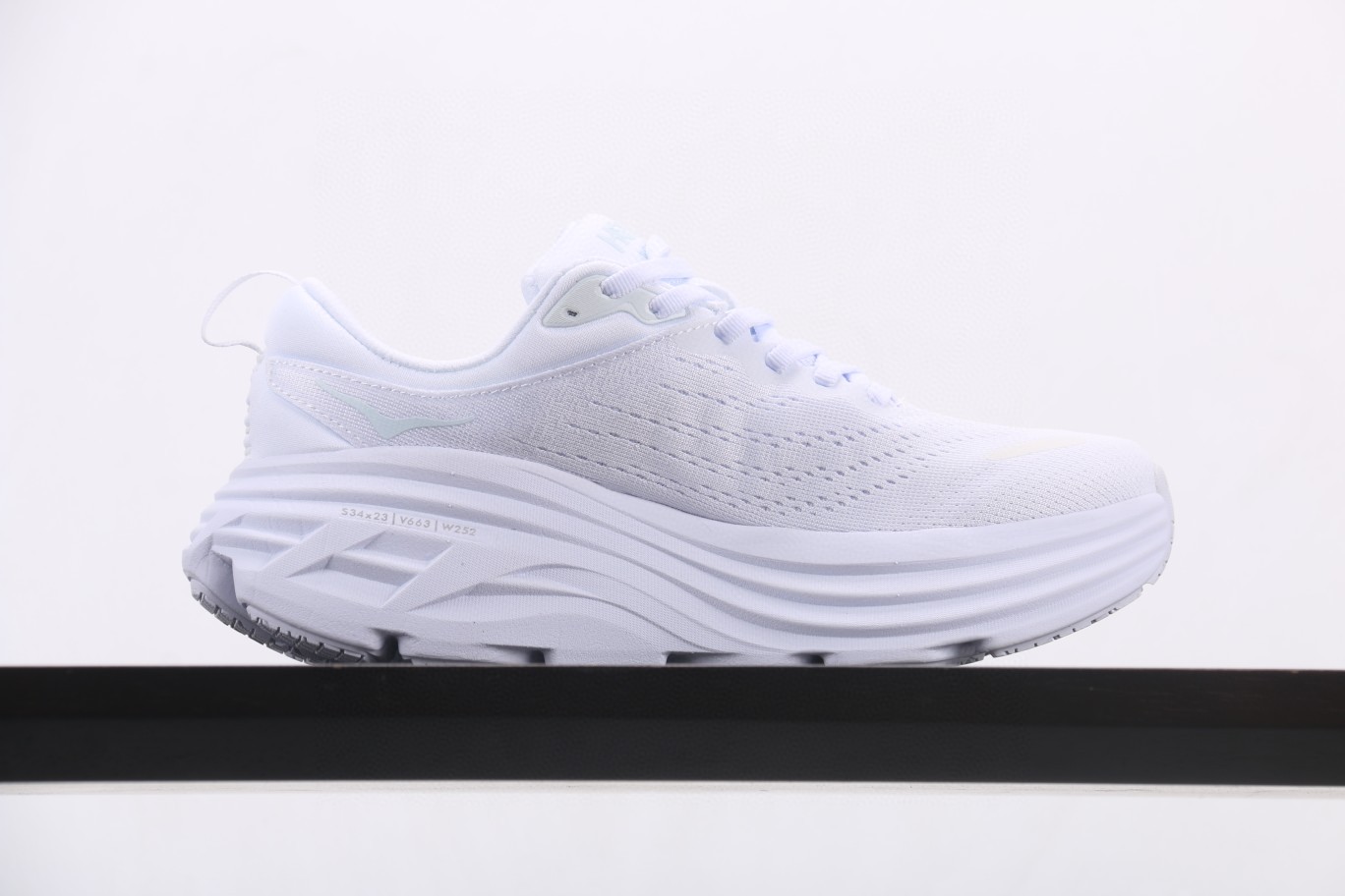 HOKA ONE ONE Bondi 8 邦代8 白色 低筒 户外鞋 运动鞋 跑步鞋 跑鞋 男鞋 1127952-WWH