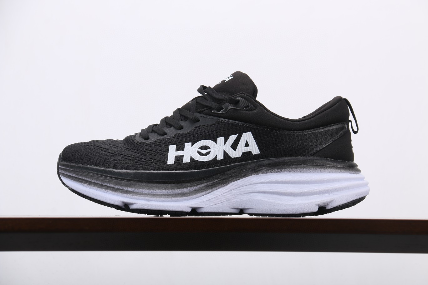 HOKA ONE ONE Bondi 8 邦代8 黑色 低筒 运动鞋 跑步鞋 跑鞋 男鞋 1127952-BWHT