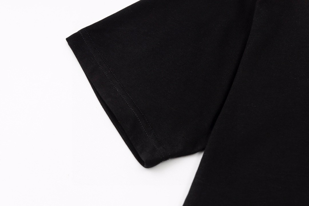 CELINE 赛琳 水钻字母Logo T恤 黑色 圆领 短袖 夏款 男女同款 2X49F671Q-38BR