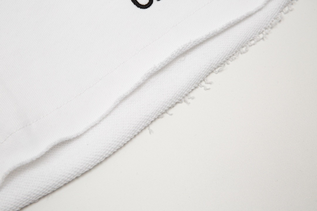 CELINE 赛琳 字母logo 卫裤 白色 休闲裤 运动裤 短裤 男女同款