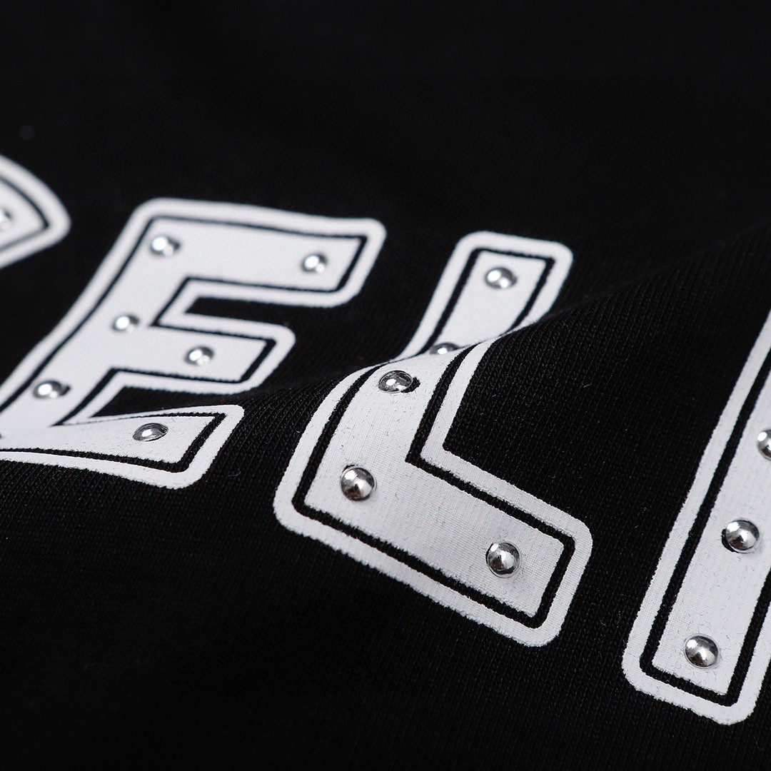 CELINE 赛琳 铆钉字母Logo T恤 黑色 圆领 短袖 夏款 男女同款 501F2X687-38AW