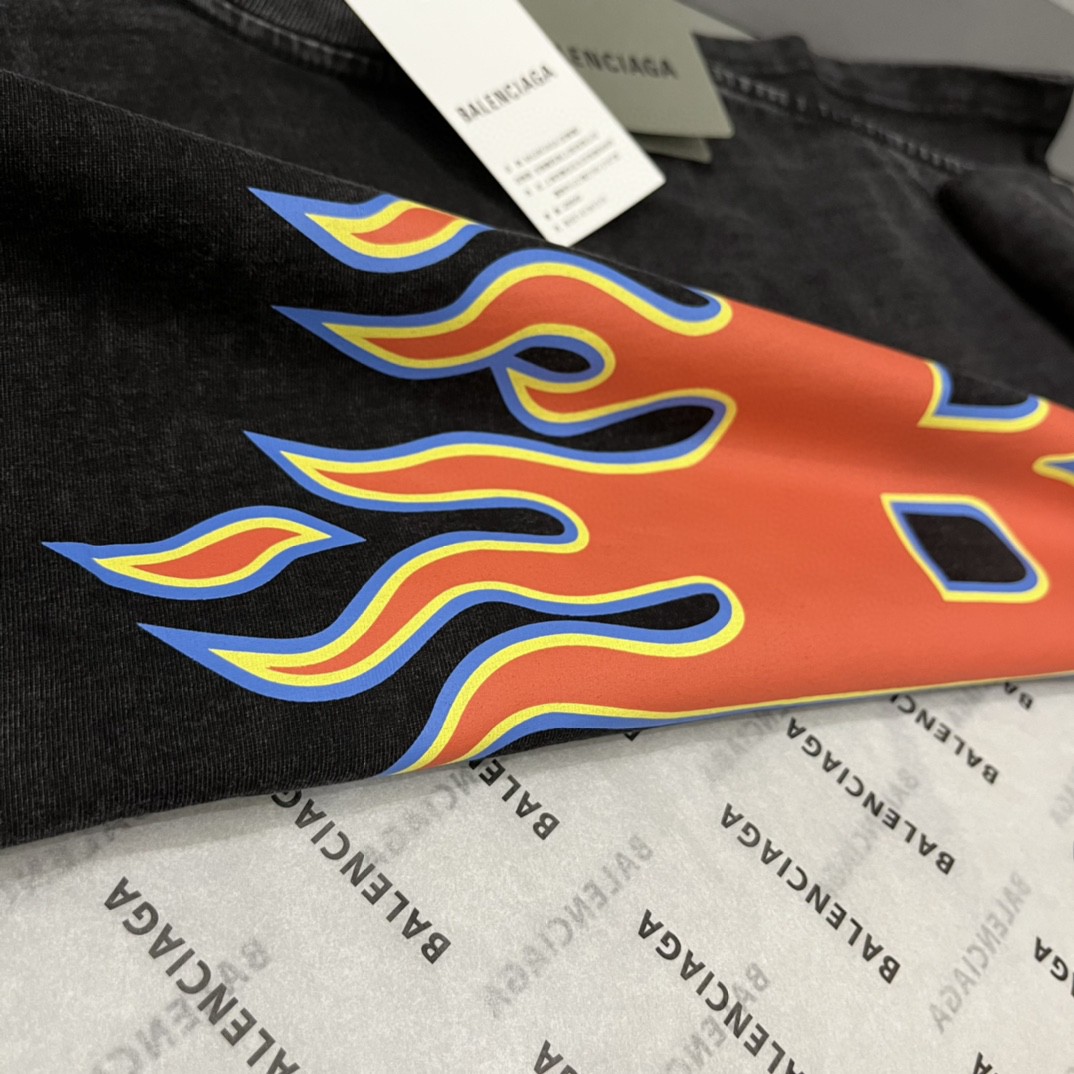 Balenciaga 巴黎世家 火焰B字母 水洗做旧 复古黑色 短袖 T 恤 圆领 夏季 男女同款 