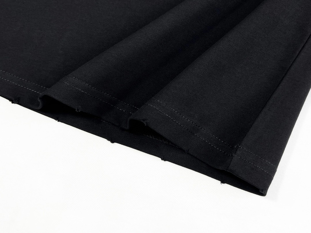 Balenciaga 巴黎世家 360°环绕箭头印花 黑色 短袖 T 恤 圆领 夏季 男女同款 