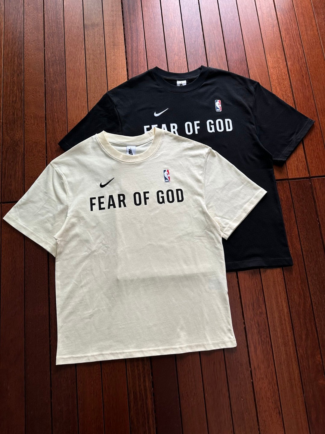Nike Fear of God NBA 三方联名 FOG 字母印花 短袖 黑色 杏色 白色 卡其色 T恤 圆领 套头 夏款 男女同款 
