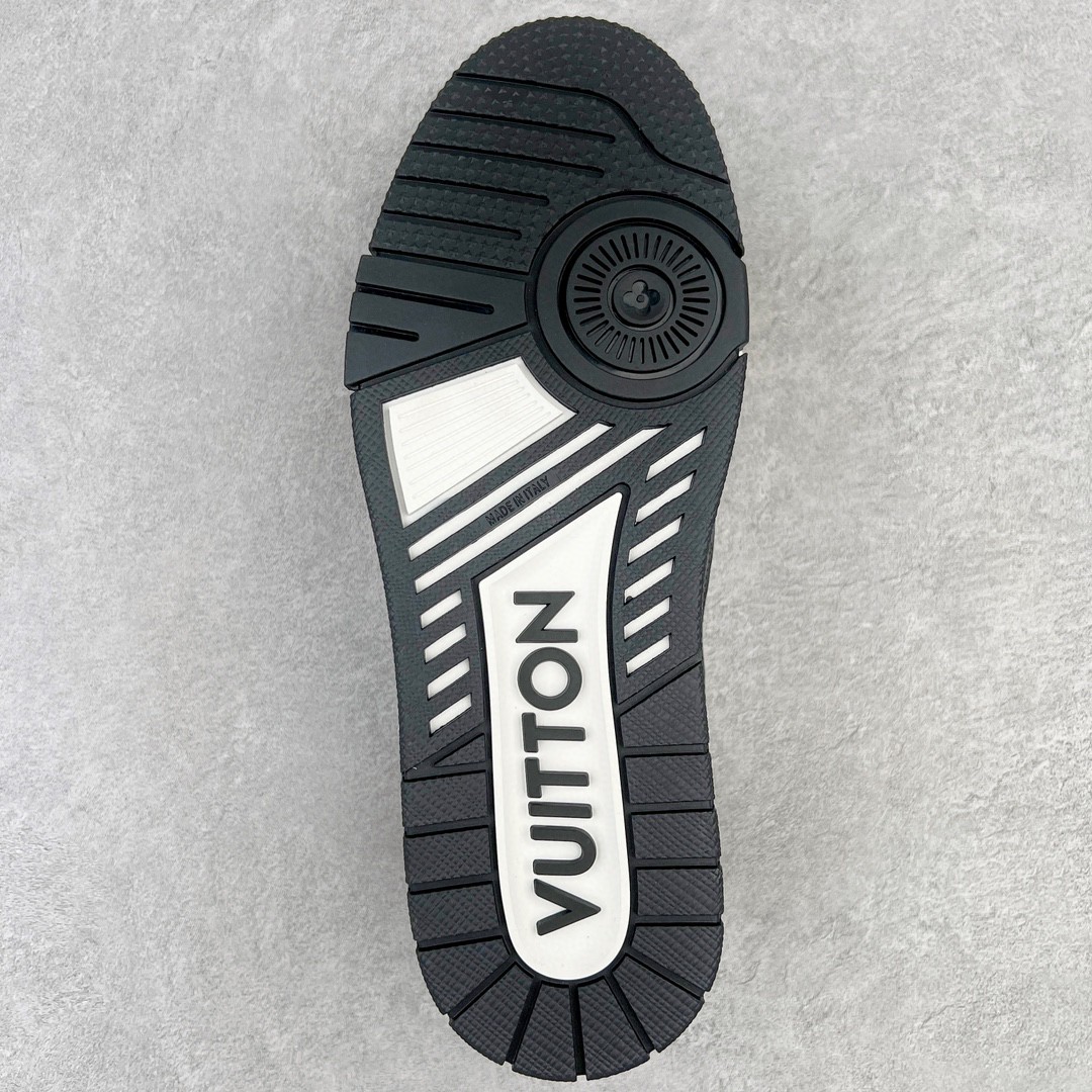 Louis Vuitton 路易威登 Trainer 黑白色 低筒 休闲鞋 板鞋 运动鞋 男鞋 女鞋 1AANED