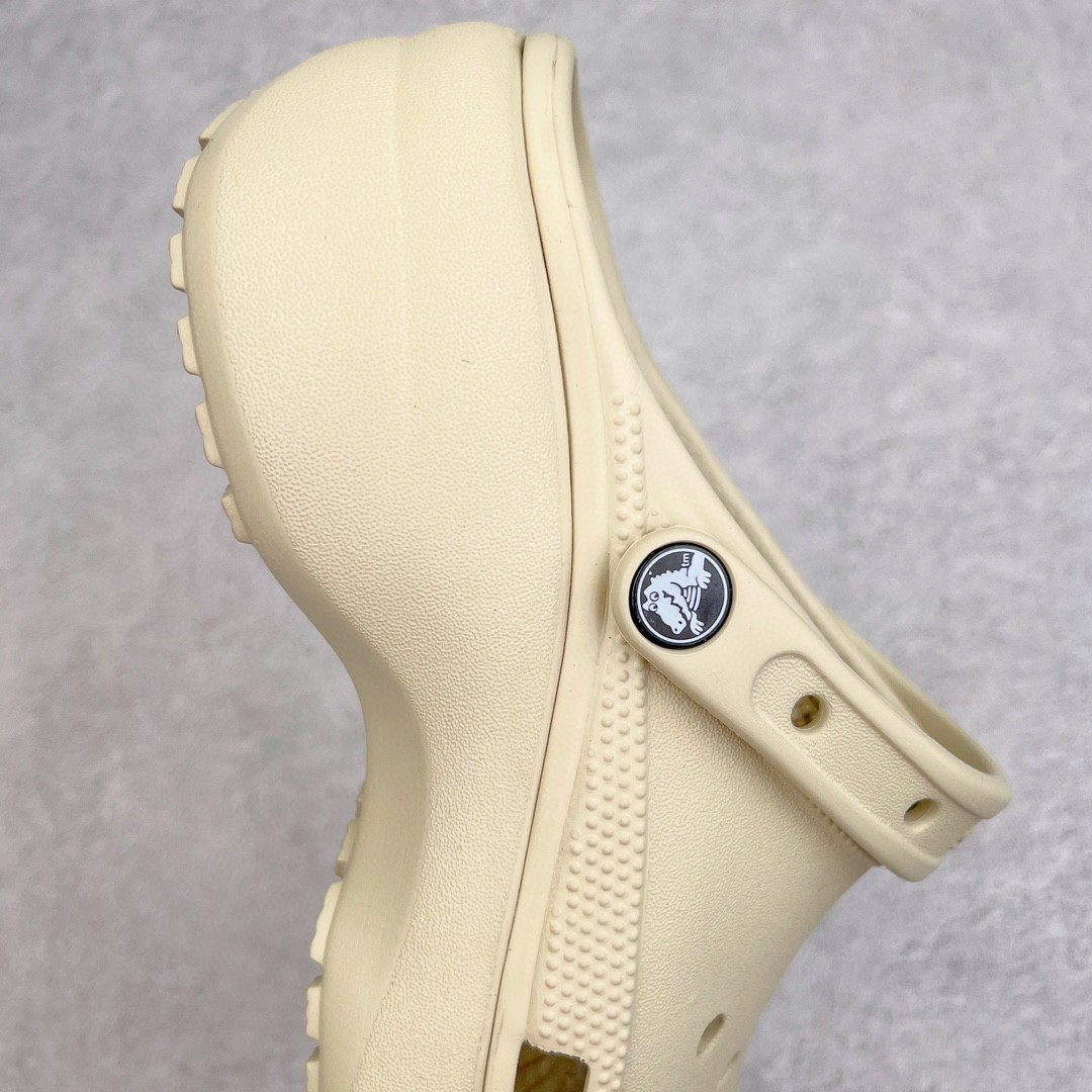 Crocs Classic clog 卡骆驰 云朵沙滩 米色 洞洞鞋 凉鞋 室内外 拖鞋 沙滩鞋 女款 208590-108