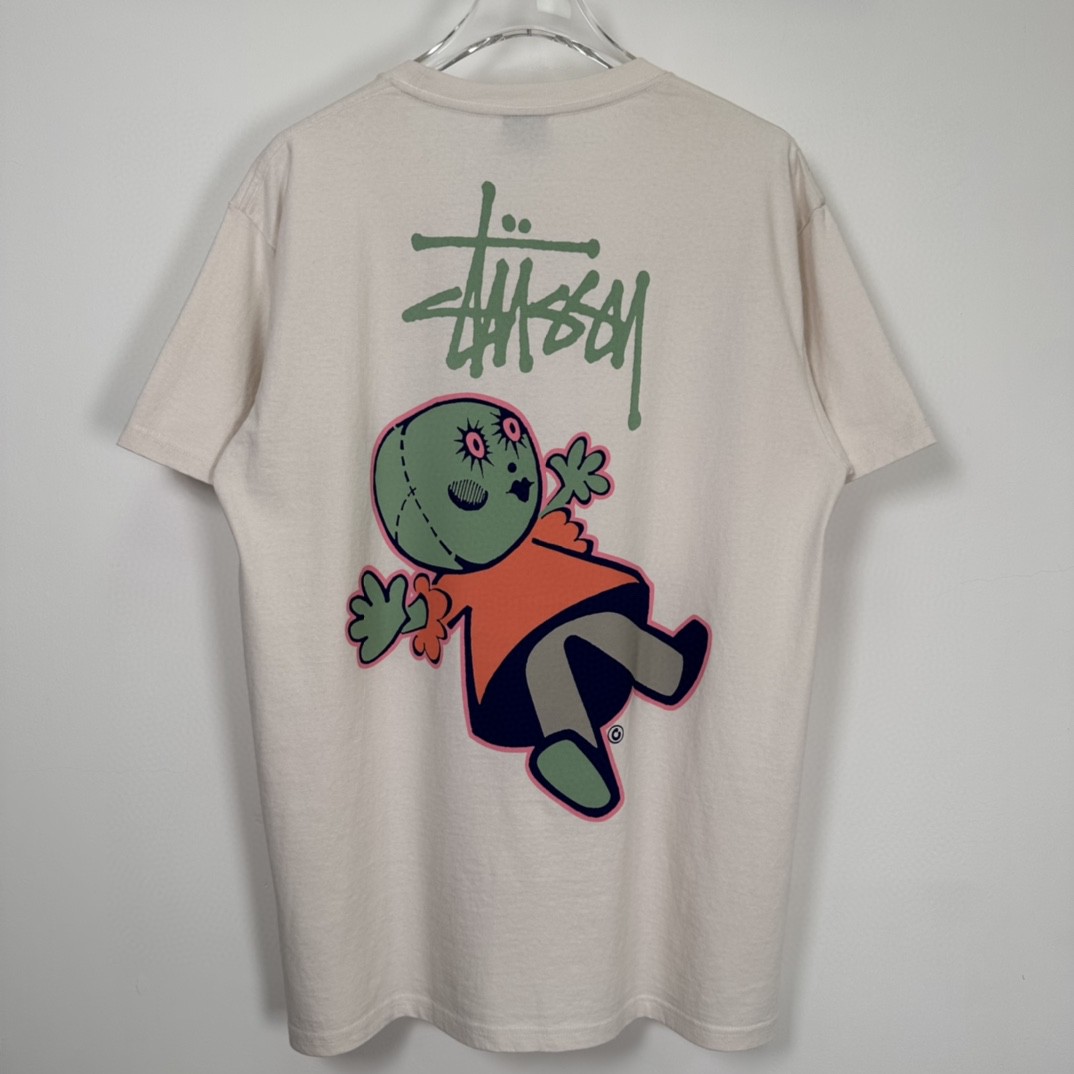 Stussy SS23 Dollie Pigment Dyed Tee 图案印花 白色 短袖 圆领 套头 T 恤 夏季 男女同款 1904912