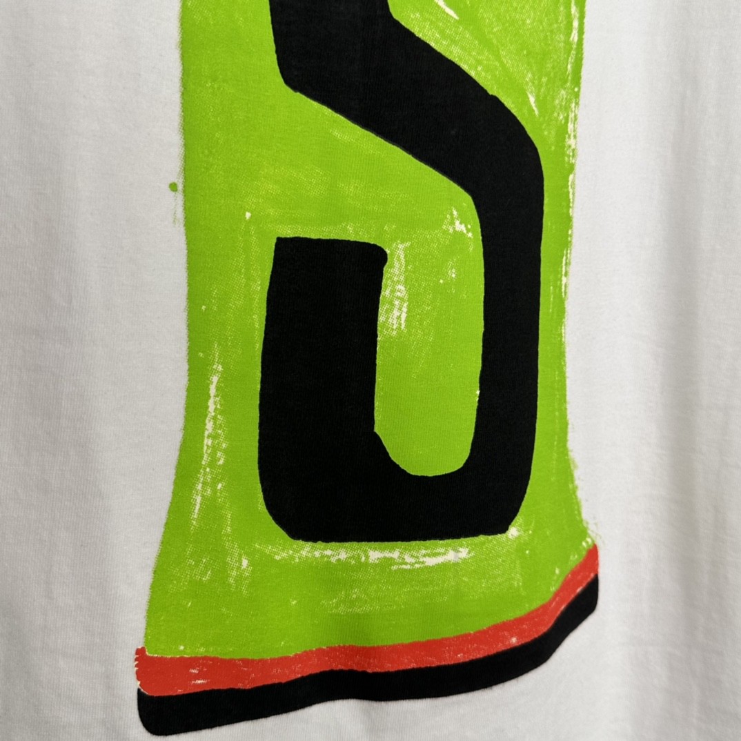 Stussy 手绘喷漆罐印花 白色 短袖 圆领 套头 T 恤 夏季 男女同款 1904905