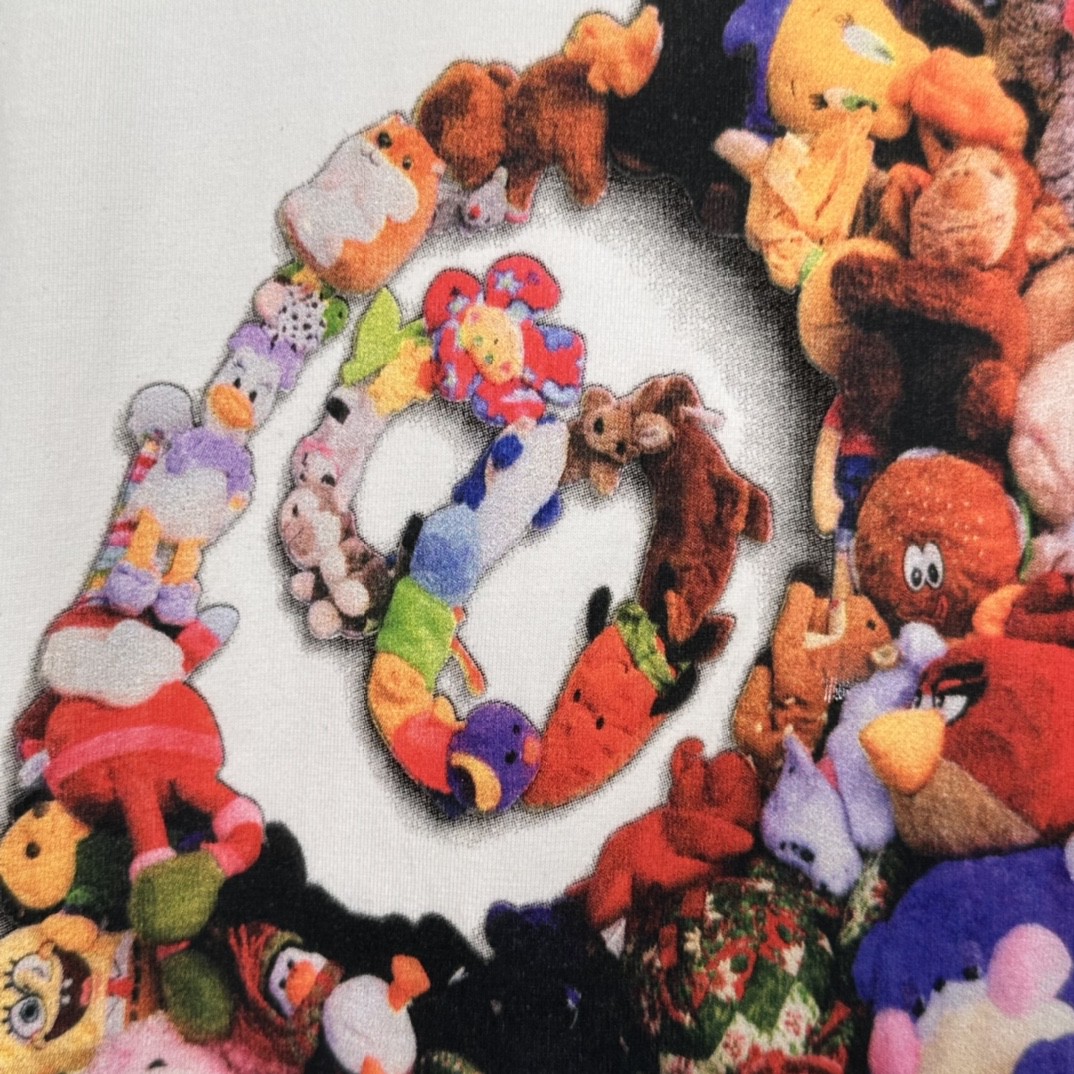 Stussy SS23 8号球系列 PLUSH TEE 玩偶图案字母Logo印花 白色 短袖 圆领 套头 T 恤 夏季 男女同款 1904927