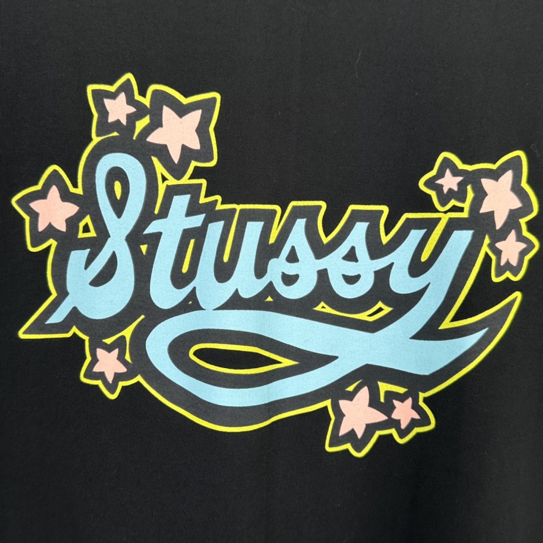 Stussy SS23 Hawaii Trip 系列纯色星星 Logo 印花 黑色 短袖 圆领 套头 T 恤 夏季 男女同款 1904967