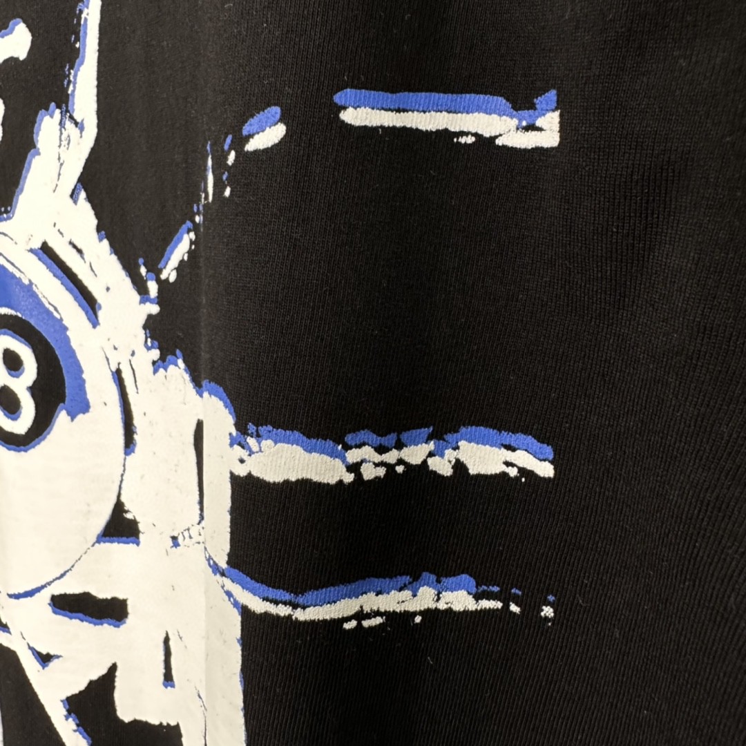 Stussy SS23 8号球系列 SHATTERED TEE 破碎黑8图案 字母Logo印花 黑色 短袖 圆领 套头 T 恤 夏季 男女同款 1904959