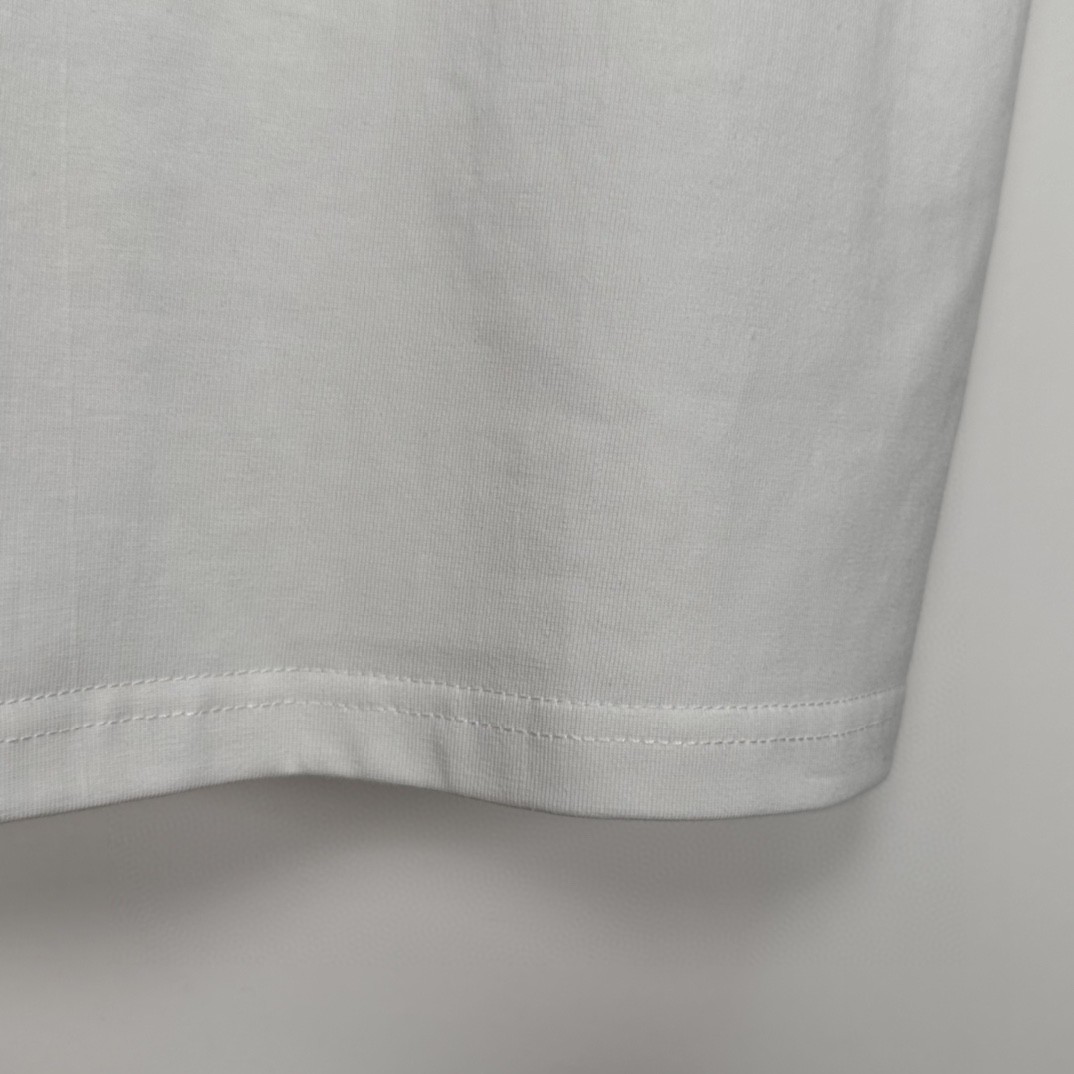 Stussy SS23 CHECKER STOCK TEE 方格字母图案印花 白色 短袖 圆领 套头 T 恤 夏季 男女同款 1904987