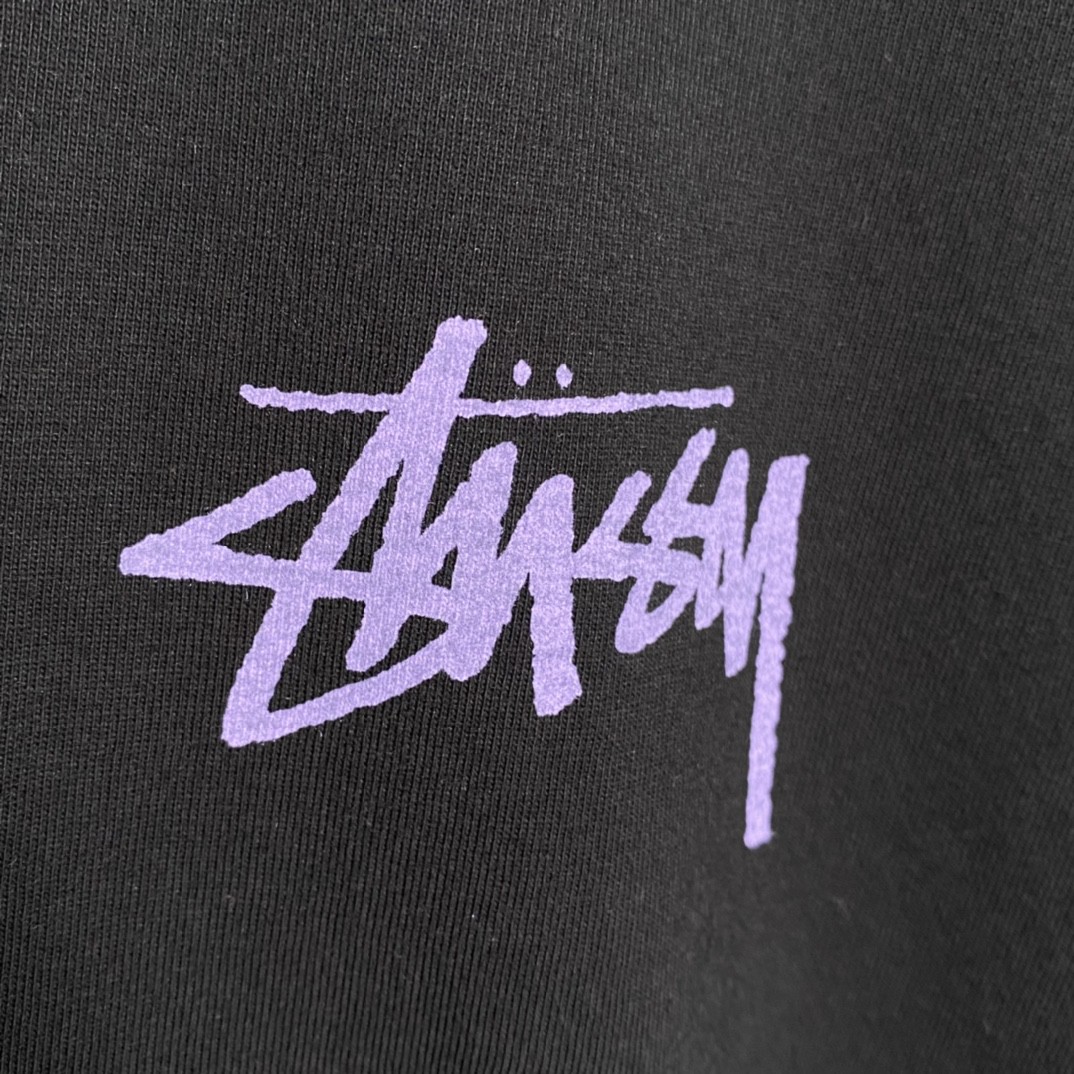 Stussy FW22 Skate Posse Pigment Dyed Tee 滑板图案做旧印花 黑色 短袖 圆领 套头 T 恤 夏季 男女同款 