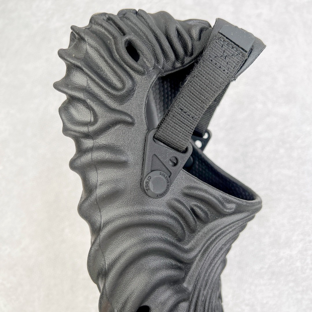 Salehe Bembury Crocs Pollex Clog Sasquatch 黑色 卡骆驰指纹式 脊骨系列 夏日沙滩室内外穿搭休闲涉水洞洞鞋凉拖鞋 男女同款 207393-001