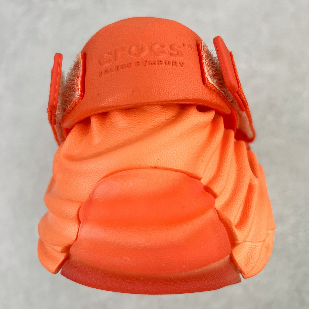 Salehe Bembury Crocs Pollex Clog Cucumber 橙色 卡骆驰指纹式 脊骨系列 夏日沙滩室内外穿搭休闲涉水洞洞鞋凉拖鞋  男女同款  