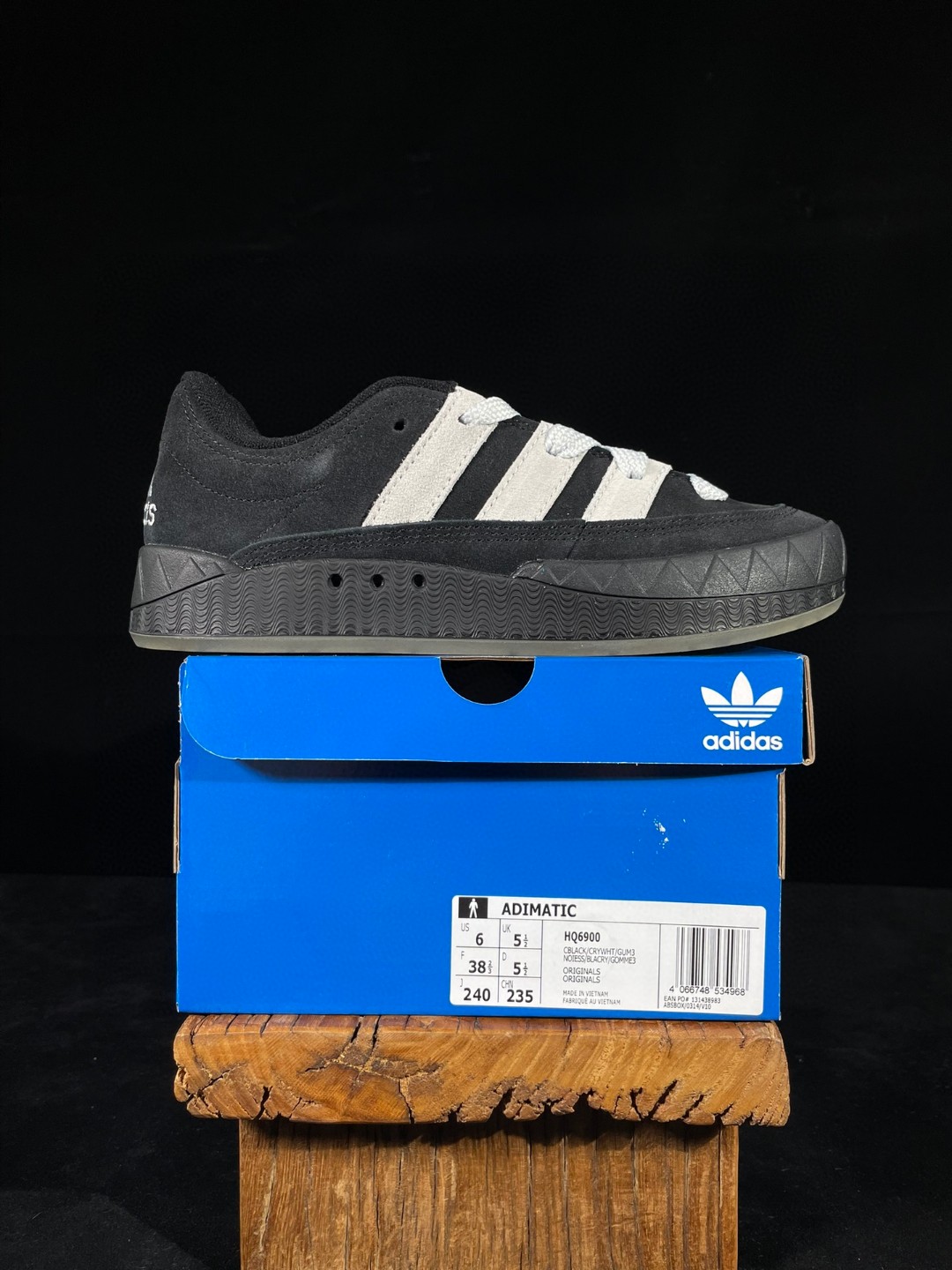 adidas originals Adimatic 复古鲨鱼面包鞋 黑白 低筒 鲨鱼鞋 板鞋 休闲鞋 运动鞋 HQ6900