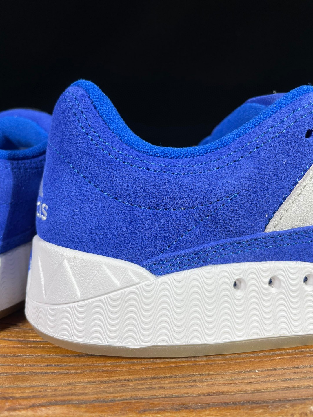 adidas originals Adimatic atmos 复古鲨鱼面包鞋 蓝色 低筒 鲨鱼鞋 板鞋 休闲鞋 运动鞋 GX1828